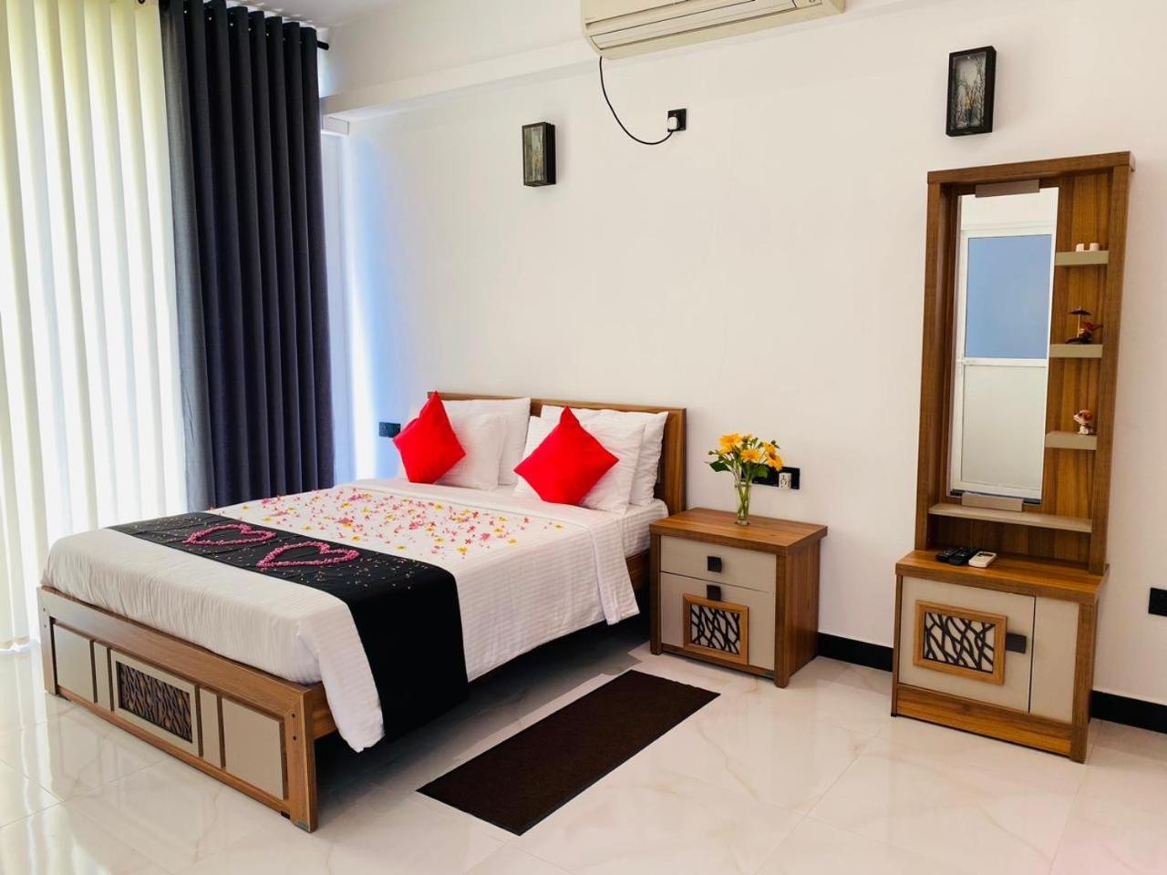 Luvi'S Villa Галле Экстерьер фото